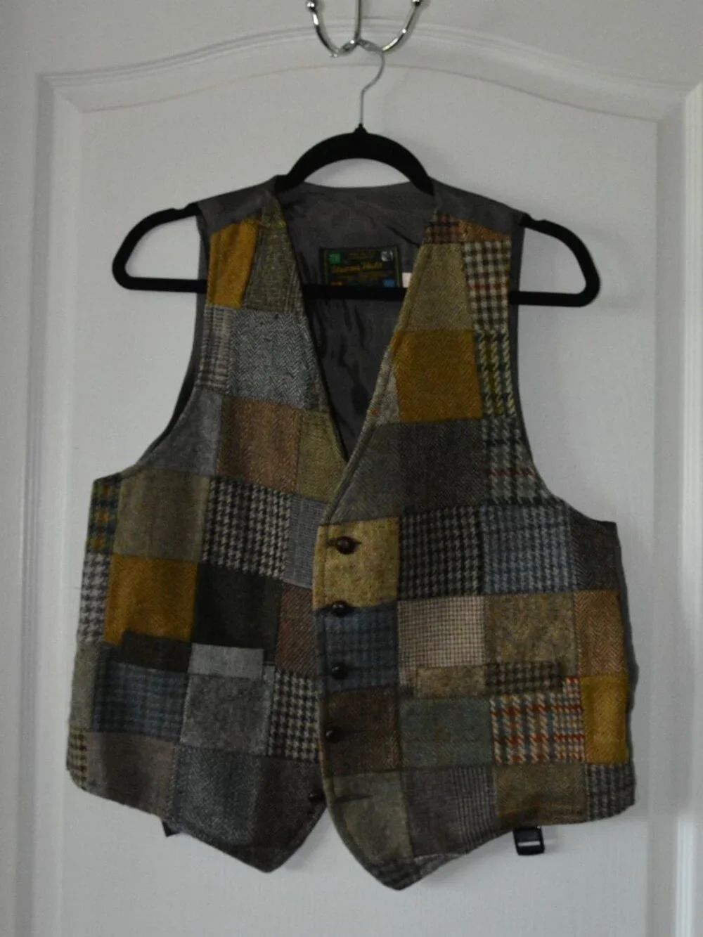 Hanna Hats Men's Patchwork Wool Vest Classic V-neck design size 107/42